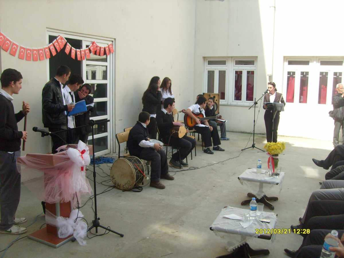 Hüseyin Rahmi Gürpınar Lisesinde Nevruz Kutlamaları