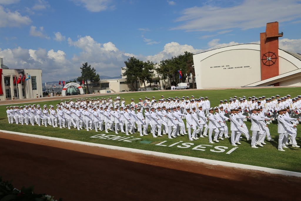 Heybeliada Deniz Lisesi 241. Dönem Mezuniyet Coşkusu