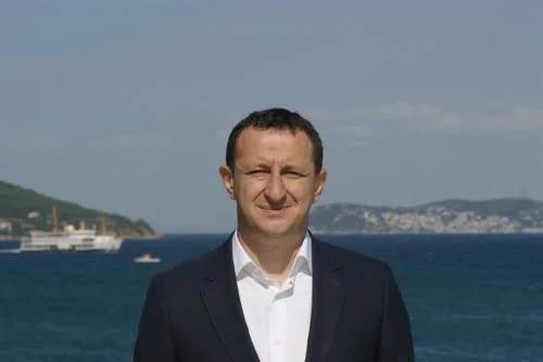 Adalar Ak Parti’de yeni dönem