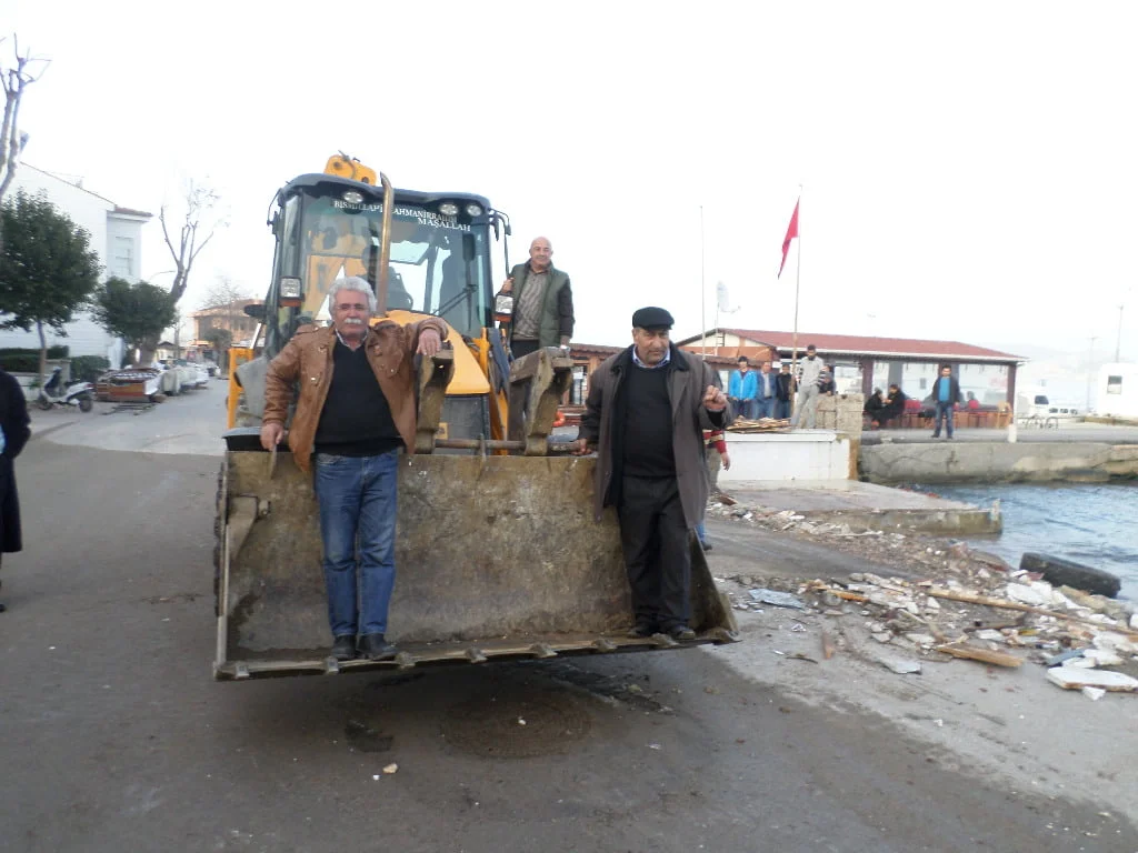 Adalar yaralarını sarmaya başladı…