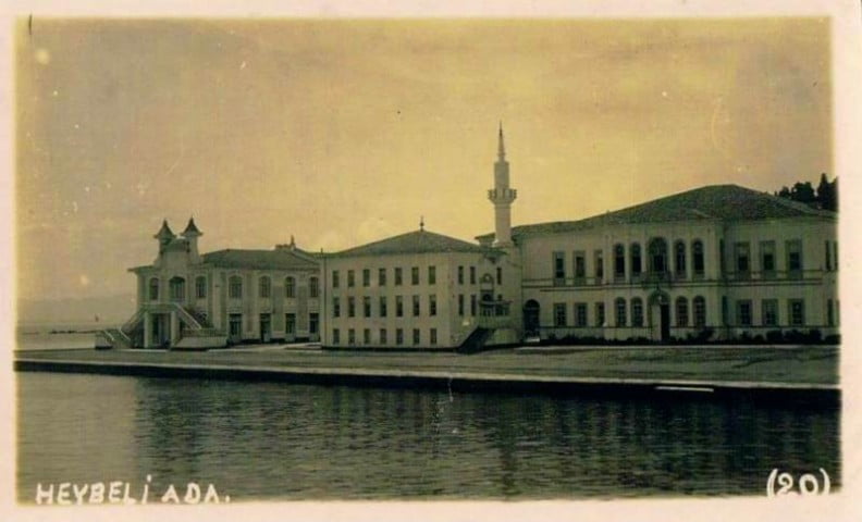 Heybeliada Bahriye Camii
