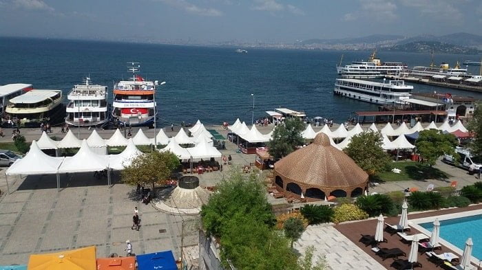 Büyükada’da ipini koparan çadır kuruyor!