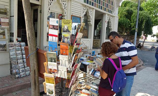 İstanbul'un çocuklara özel, ücretsiz kitap zinciri Heybeliada'da