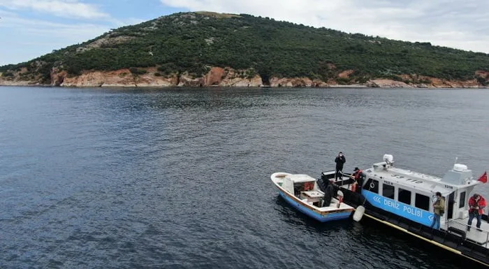 Adalar’a teknelerle geçişi önlemek için denetimler sıklaştırıyor