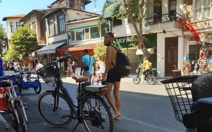 Büyükada'da Boxerli ithal maganda