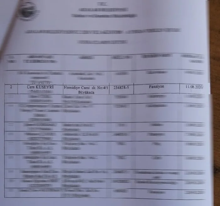 Adalar Belediyesi Başkan Adayı'nın şöförüne aldırdığı yer pansiyon oldu!