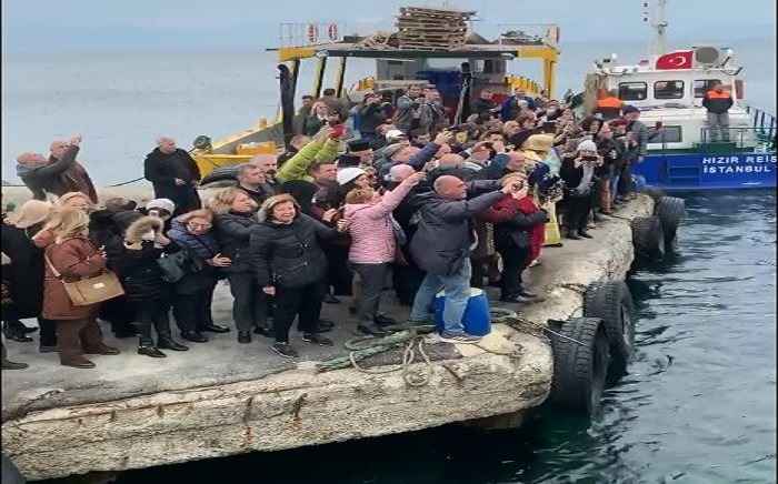 Kınalıada’da denizden haç çıkarma töreni düzenlendi