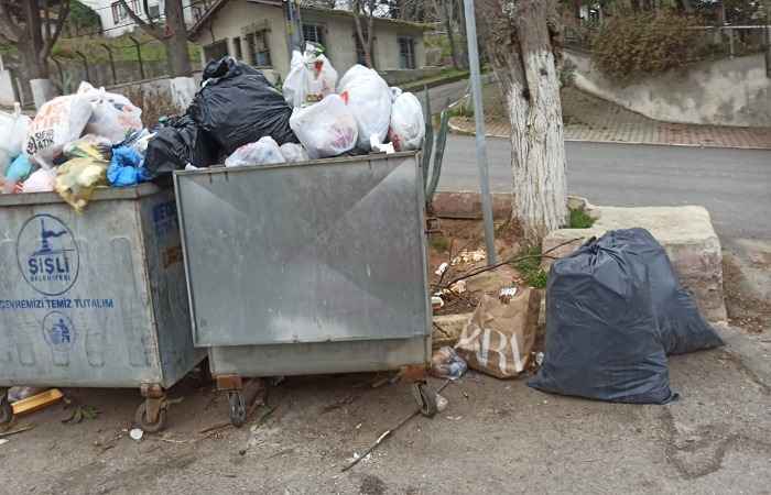 Büyükada’dan Pazar sabahı pis görüntüler!