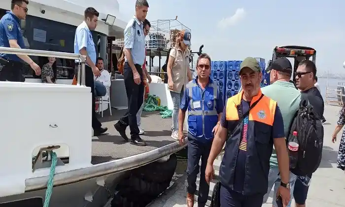 Adalar’da Arap turistleri taşıyan gezi teknelerine operasyon!