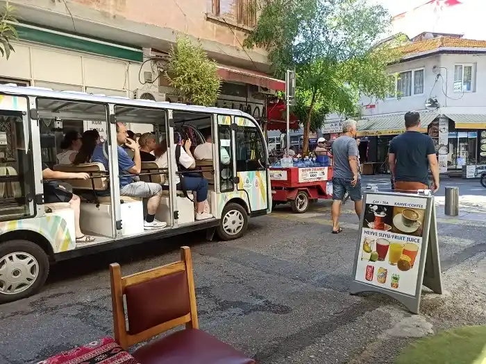 Büyükada’da vatandaşlar dakikalarca açılmasını bekledi!