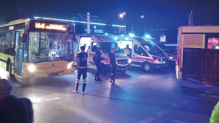 Bursa’da aynı istikamette giden iki halk otobüsü çarpıştı: 6 yaralı