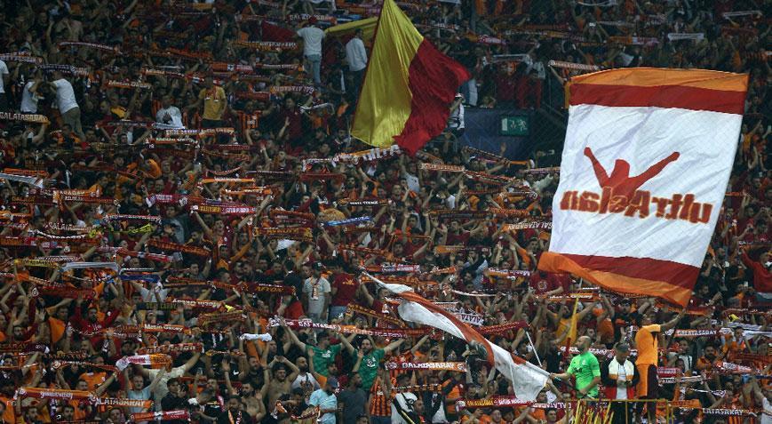 Galatasaray-Bayern Münih maçında skandal! Bileti olmayanları ücret karşılığı maça sokarken yakalandı
