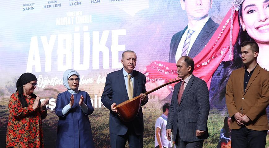 Cumhurbaşkanı Erdoğan “Aybüke: Öğretmen Oldum Ben” filminin galasına katıldı