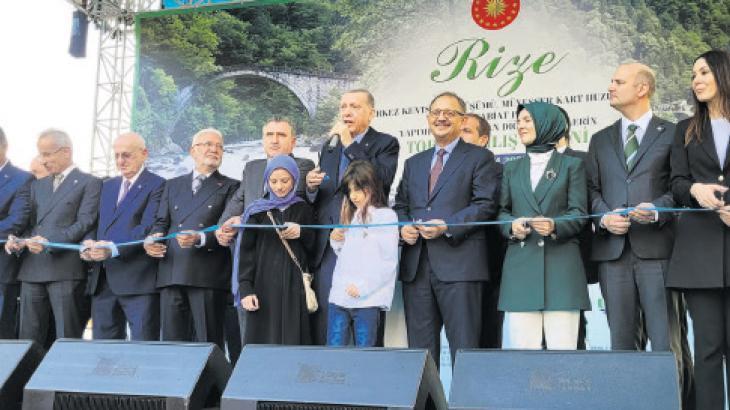 Cumhurbaşkanı Erdoğan’dan Özel’e tepki: O da teröristlere selam gönderdi