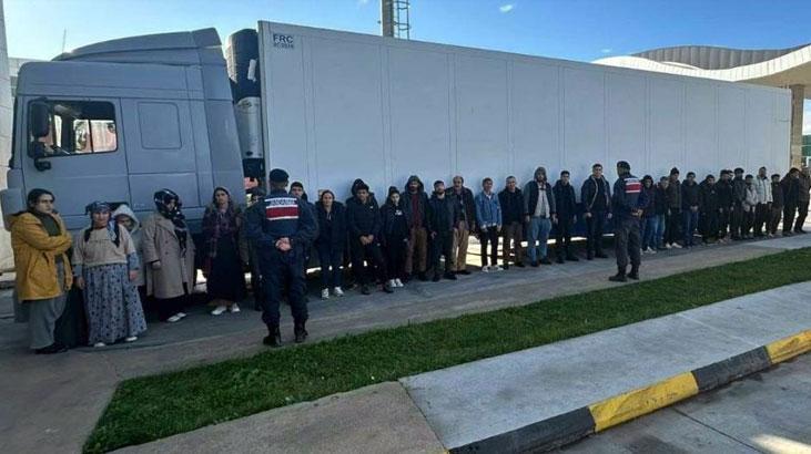 Edirne’de sınır kapısında kaçak göçmenler kendilerini ihbar etti! Dayanamadılar polisi aradılar