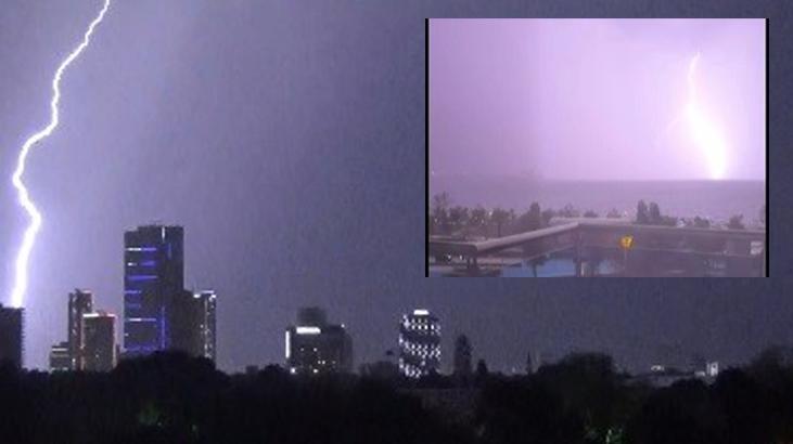 İzmir’de sağanak yağış etkili oldu! Yıldırım böyle görüntülendi