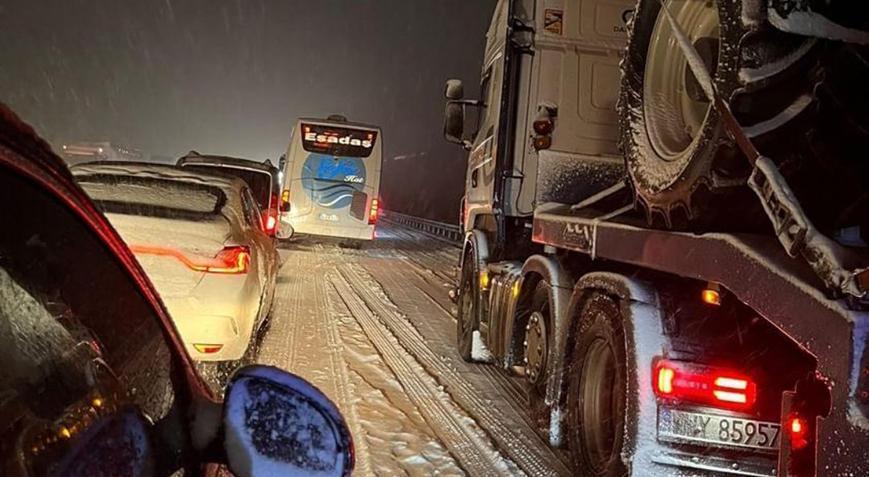 Karabük’te kar! İstanbul geçişlerine izin verilmiyor