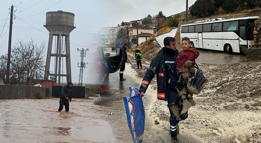 Mardin’de sağanak! 100 evi su bastı, çamura saplanan çocuğu itfaiye kurtardı