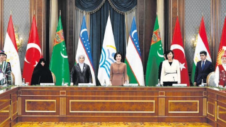 Nefreti zırh gibi kuşanmış bir devlet dünyamızı felakete sürüklüyor