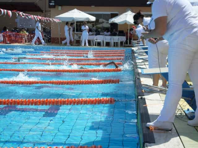 Prens Adaları Yüzme Şampiyonası kıran kırana başladı