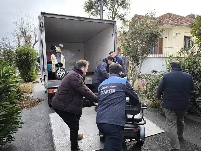 Adalar’da Akülü Araç Tartışması: Halk Ne Diyor?