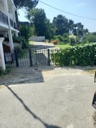 Büyükada'da Skandal: Kamuya Ait Kadastrol Yol Yıllardır İşgal Altında!