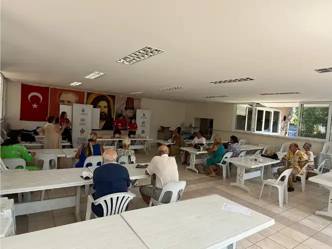 Burgazada’da Hayat Kurtaran Buluşma: ‘İlk Yardım ve Yangın Güvenliği’ Semineri Yoğun İlgi Gördü