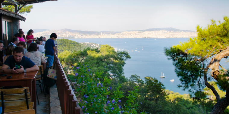 Aya Yorgi Tepesi ve Göçmen Kuşların İstanbul Üzerindeki Yolculuğu