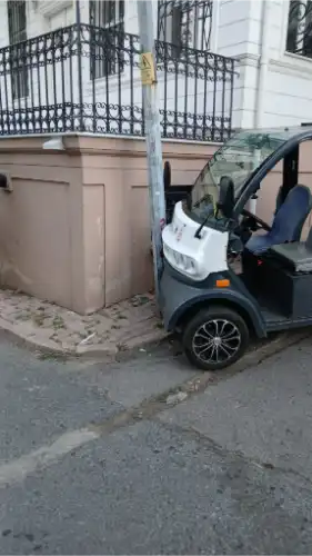 Heybeliada'da Ada Mini Taksi Kazası!