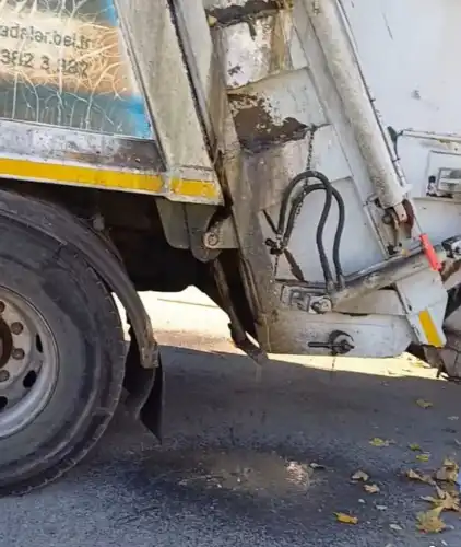 Heybeliada’da Çöp Skandalı: Sızan Kamyonlar Sokakları Zehirliyor, Yetkililer Nerede?