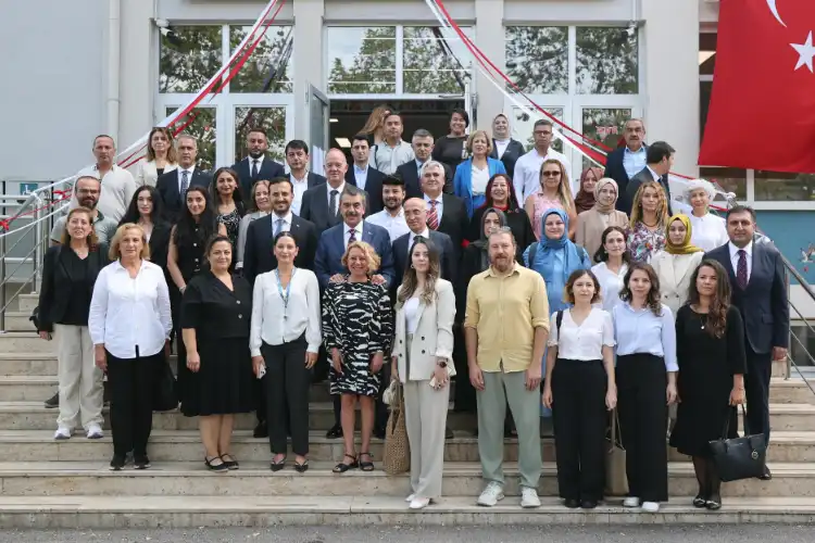Milli Eğitim Bakanı Tekin, Büyükada’da Yoğun Temaslarda Bulundu