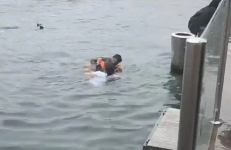 Adalar İskelesi’nde Trajik Kaza: 4 Engelli Vatandaş Denize Düştü, Biri Hayatını Kaybetti