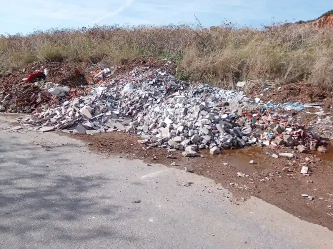 Adalar’da Çevre Katliamı: Kınalıada Moloz ve Çöp Yığınlarıyla Doldu!