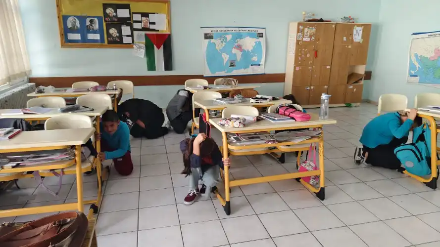 Adalar’daki Okullarda Afet Farkındalığı İçin Kapsamlı Tatbikat