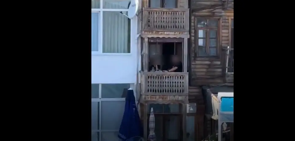 Burgazada’nın ‘Cennet Köşesi’: Sosyal Medyanın Gözdesi Olan Sıra Dışı Ev Turistleri Büyülüyor