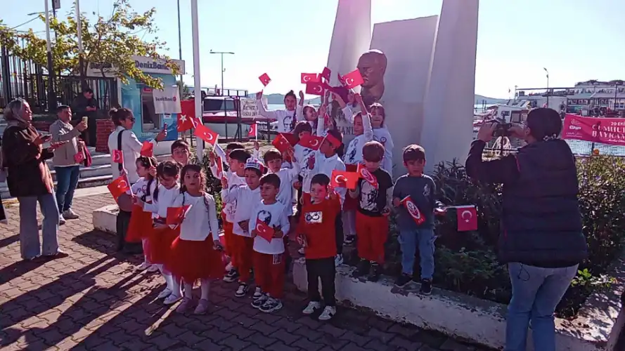 Kınalıada’da 29 Ekim Cumhuriyet Bayramı Coşkuyla Kutlandı