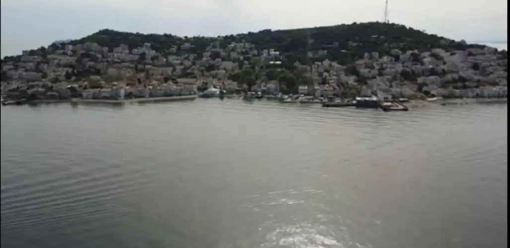 Kınalıada’da Yürüyüş Rotası: Manastır Tepesi ve Çınaraltı Kıyıları