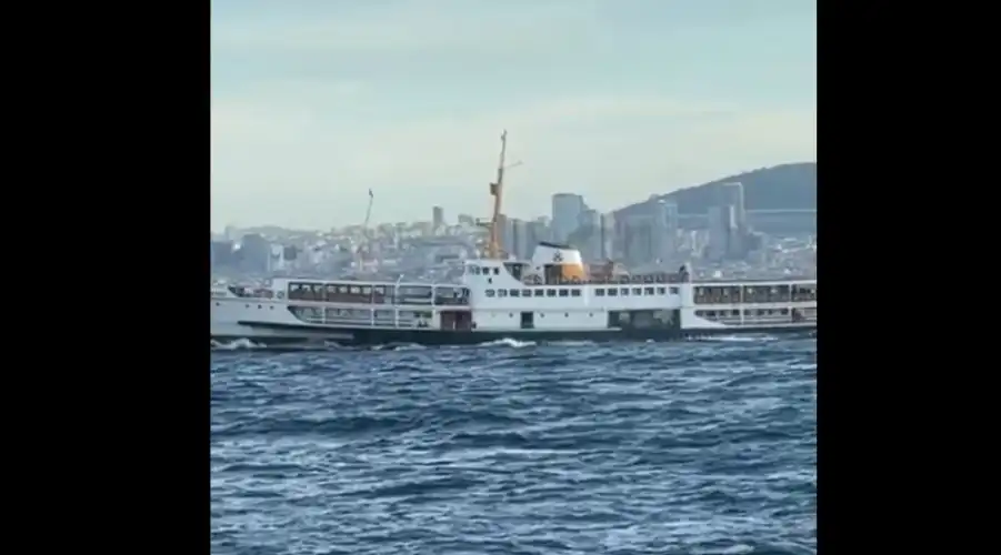 Marmara’da Lodos Fırtınası Devam Ediyor: Adalar Vapurları Dalgalarla Boğuştu, O Anlar Kamerada!