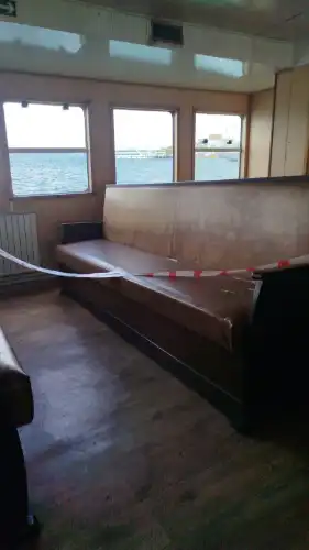 Şehir Hatları Vapurunda Bakımsızlık Pes Dedirtti: Çözüm Oturaklara Bant Çekmek Mi?