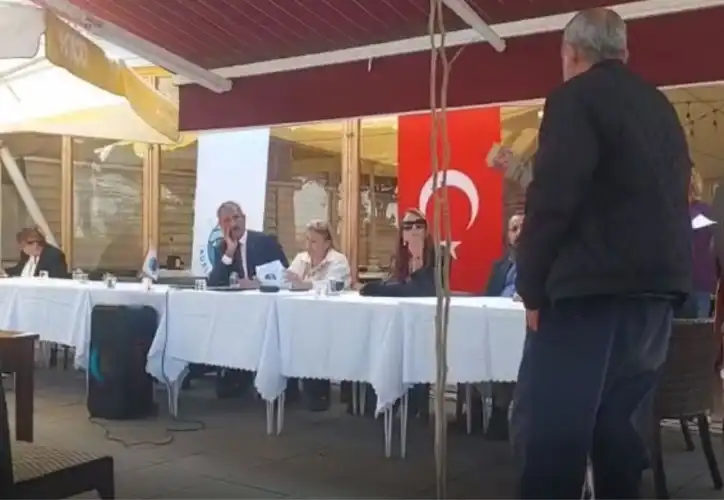 Adalar Belediye Meclisi’nde Kaçak Yapı Tartışması: Vatandaş Sordu, Başkan Ziyaret Sözü Verdi