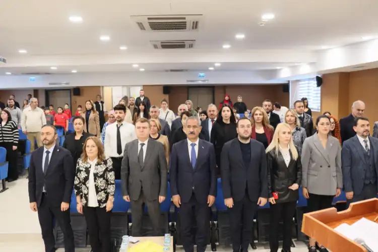 Adalar’da 24 Kasım Gururu: Öğretmenler Günü Büyükada’da Törenlerle Kutlandı