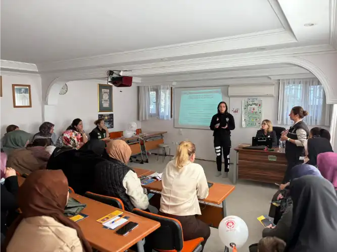 Adalar’da Kurumlar “Kadına Şiddete Karşı” Tek Yürek Oldu: Yeşilay’dan Anlamlı Buluşma