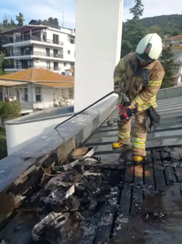 Büyükada’da Panik Yaratan Yangın: Yeni Restore Edilen Nizam Camii’nin Çatısı Neden Alev Aldı?