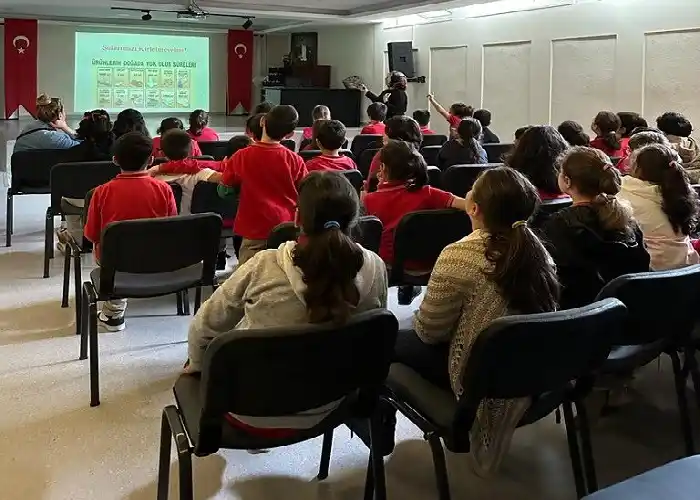 Çocuklarda Dil Öğrenimi: Neden Diaspora Çocukları Daha Hızlı Başarıyor?