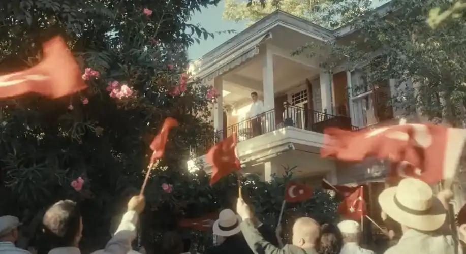 Futbol Efsanesi Lefter’in Hikayesi Netflix’te: “Lefter: Bir Ordinaryüs Hikayesi” Fragmanı Yayınlandı