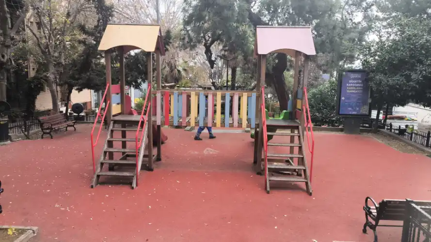 İBB’den Heybeliada’ya Güvenli Dokunuş: Metin Sülüş Parkı Baştan Aşağı Yenilendi