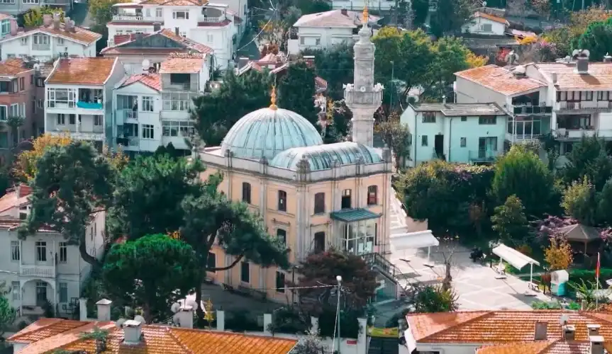 İstanbul Valiliği’nden Tarihe Yolculuk: Büyükada’nın İncisi “Hamidiye Camii”