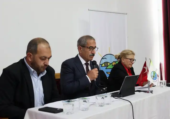 Adalar’da İmar ve Yıkım Tartışmalarına Başkan Akpolat’tan Net Yanıt: “Amacımız Yıkmak Değil, Sorunu Çözmek”