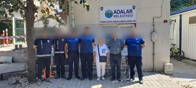 Burgazada Zabıta Karakolu’nun Üst Katı Sayıştay’a Takıldı: “Belediyenin Olmayan Yer Kiraya Verilmiş”