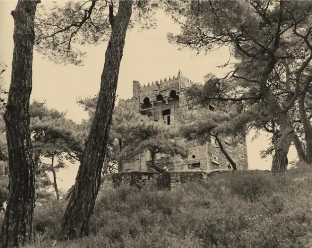 Hıntiryan Köşkü ve Çarkıfelek Caddesi Kentsel Bellek Analizi: Büyükada’da Mimari, Sanat ve İdari Dönüşümün İzleri